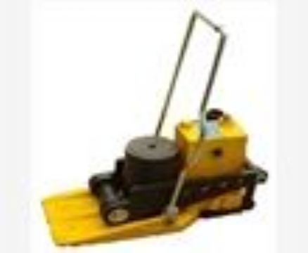 點(diǎn)擊查看詳細(xì)信息<br>標(biāo)題：YQD-245型液壓起道器 閱讀次數(shù)：1890