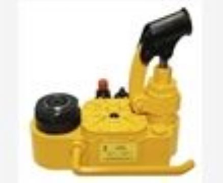 點(diǎn)擊查看詳細(xì)信息<br>標(biāo)題：YQ-88B型高鐵液壓起道器 閱讀次數(shù)：2064