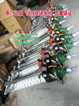 點擊查看詳細(xì)信息<br>標(biāo)題：發(fā)往山西太原MQT-120/2.3氣動錨桿鉆機及配件 閱讀次數(shù)：2056